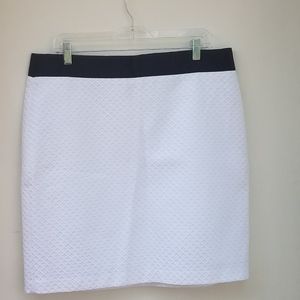 Worthington size 14 white pencil skirt